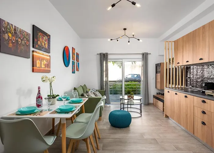 N Cosy I * Rhodes City